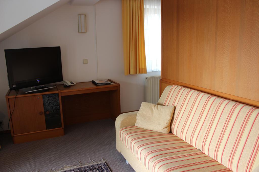 Seehotel Paulitsch Velden am Wörthersee Oda fotoğraf